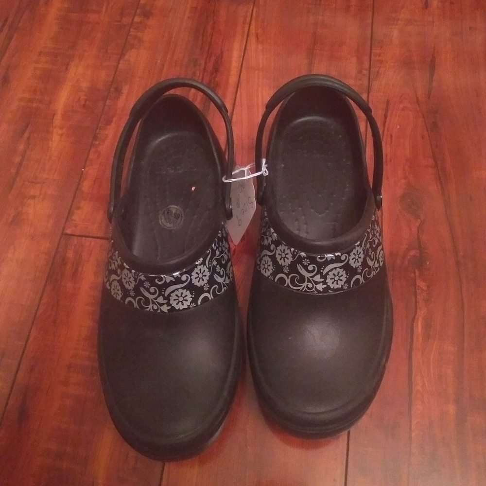 CROCS